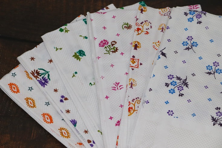 Oscar White Print Towel (Size 30x60)