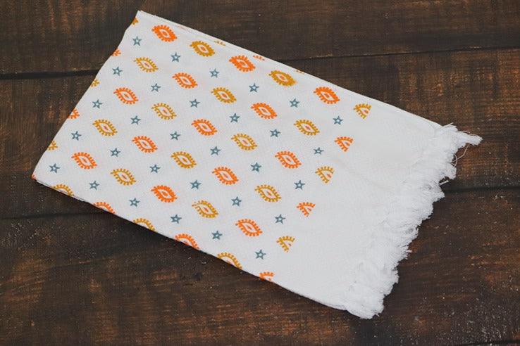 Oscar White Print Towel (Size 30x60)
